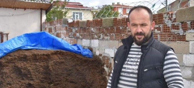 5 milyon solucan besleyip, gübre üretiyor