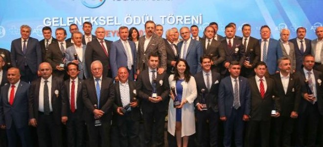 ATSO ödül törenine siyasilerden yoğun ilgi