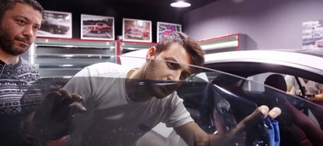 Cam filmi yasağındaki belirsizlik, esnafı tedirgin etti