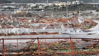 Demre'de hortumun zararı 11.7 milyon lira