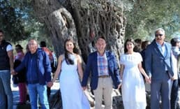 Dünyanın en pahalı zeytinyağı, Seferihisar'da satıldı