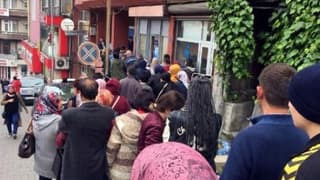 Geçici Iş Için Mesai Başlamadan Kuyruk Oluştu