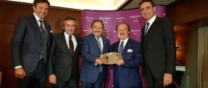 İHKİB’den Cavit Çağlar’a teşekkür plaketi 