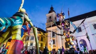 İzmir Enternasyonal'de Ziyaretçileri, Robot 'dev Çekirge' Karşılayacak