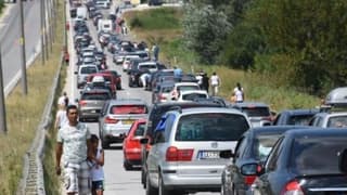 Kapıkule'de Çift Sıra 6 Kilometrelik Gurbetçi Kuyruğu