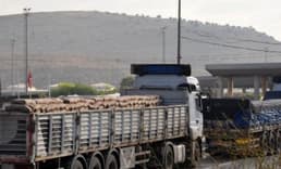 Suriye'ye demir ve çimento sevkiyatı başladı