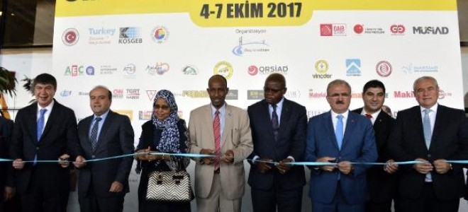 Türkiye'nin ilk yerli iş makineleri fuarı açıldı