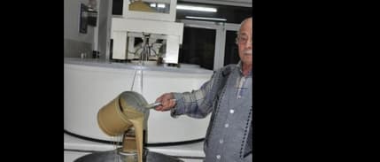 Yarım asırdan uzun süredir helva üretiyor