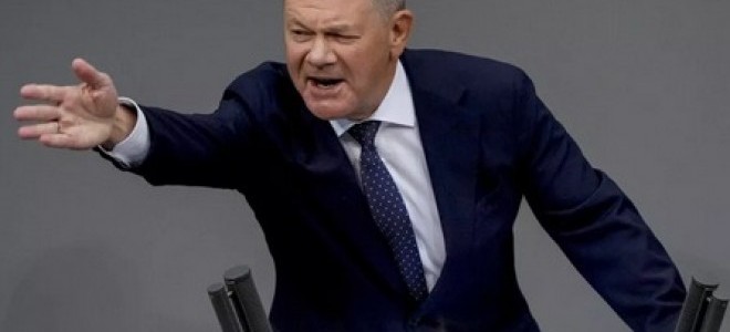 Scholz, Almanya’daki sığınma hakkı tartışmasında değişiklik çağrılarını reddetti