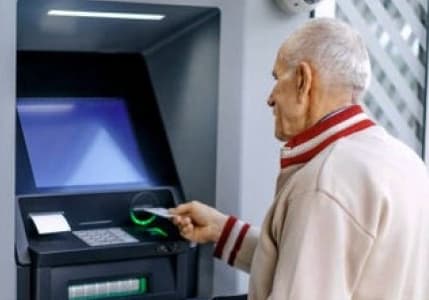 Bankalar emekli promosyonunda sınırlarını zorluyor! Rakamlar tavan yaptı