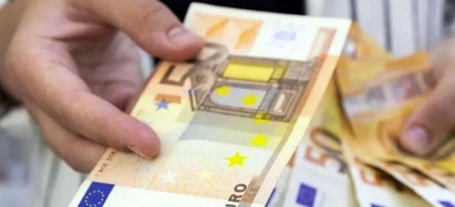 TCMB’nin faiz kararı beklenirken piyasalar tetikte, euro rekora doymuyor