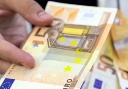 TCMB’nin faiz kararı beklenirken piyasalar tetikte, euro rekora doymuyor