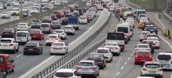 2022'de trafiğe 1 milyon 270 bin taşıtın kaydı yapıldı