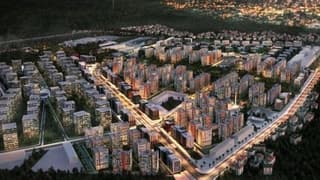 23 Kule Vinç Çalışıyor, Bin 200 İşçi de Aynı Anda 93 Bloğu İnşa Ediyor