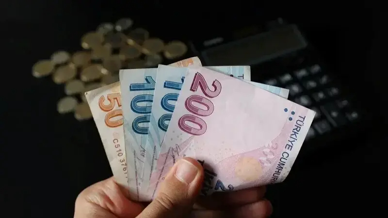 400 bin kişinin emeklilik hesabı değişiyor: Sözleşmeli personele prim telafisi hakkı geliyor