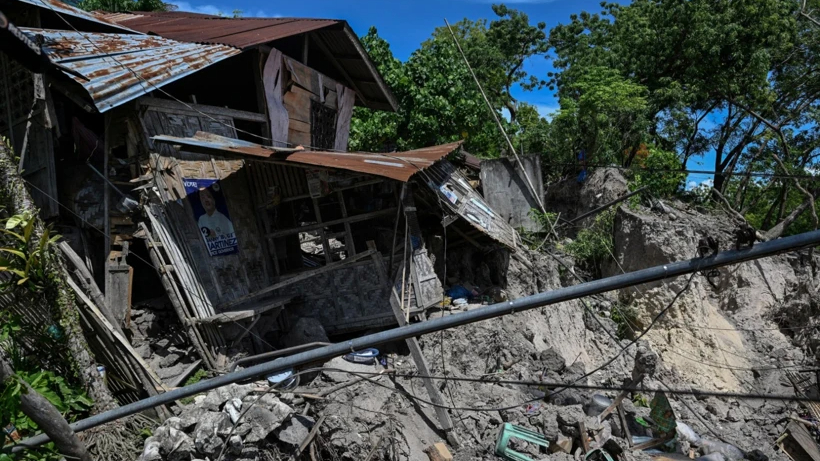 7,8'lik depremde can kayıpları artıyor