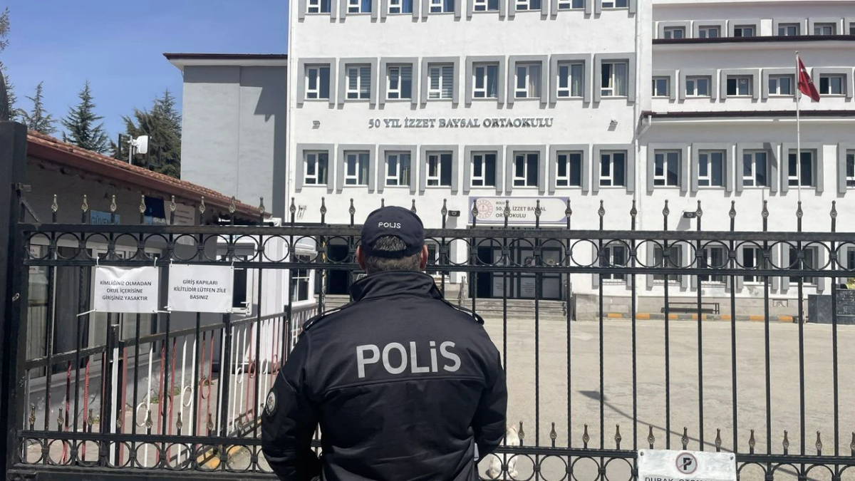 7 maddelik güvenlik önlemi: Bakan Tekin okullar için alınacak tedbirleri açıkladı