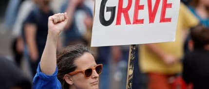 800 bin kişi sokağa çıktı: Fransa’da son yılların en büyük grevi