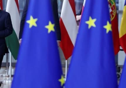 AB'den Rusya'ya karşı kömür ithalatının yasaklanmasını içeren yeni yaptırımlara onay