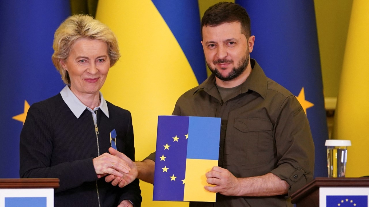 AB'den Ukrayna'ya 6,1 milyar euroluk savunma desteği