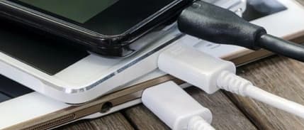 AB, elektronik cihazlarda ortak şarj kullanılacağını duyurdu