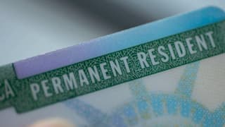 ABD, 19 ülkeden gelen green card sahiplerini incelemeye aldı