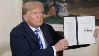 ABD basını: Emekli askerlere sosyal medyada Trump'ı övme görevi veriliyor