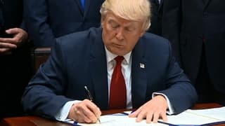 ABD Başkanı Trump, vergi indirimi tasarısını imzaladı