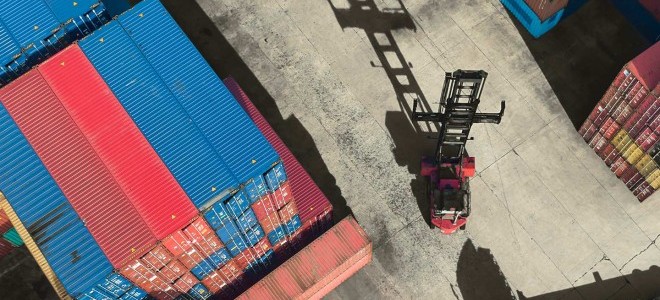 ABD'de dış ticaret açığı nisanda beklenenden fazla geriledi