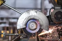 ABD'de imalat aktivitesi şubatta geriledi