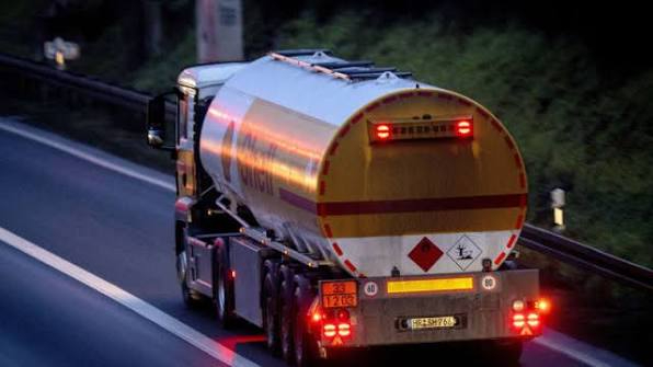 ABD'de motorin fiyatları dört yılın zirvesine çıktı
