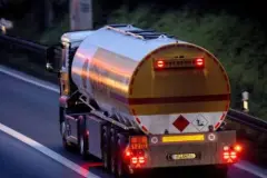 ABD'de motorin fiyatları dört yılın zirvesine çıktı