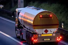 ABD'de motorin fiyatları rekor tazeledi