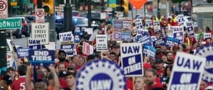 ABD'de otomotiv grevindeki işçiler, Ford ile geçici anlaşmaya vardı