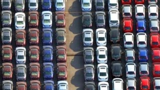 ABD, Japonya ve AB'den otomobile vergi kararını erteledi