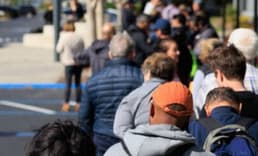 ABD'li mudiler büyük ölçekli bankalara akın etti