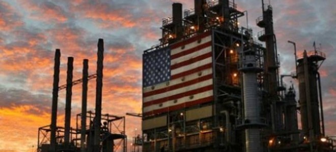 ABD’nin petrol stokları arttı, fiyatlar düştü