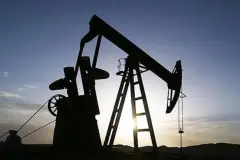 ABD, petrol fiyat tahminini düşürdü