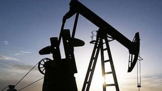 ABD stoklarındaki azalış petrol fiyatlarını yükseltti