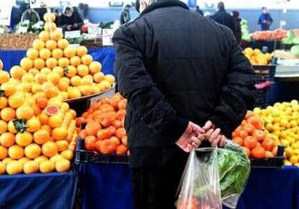 Açlık sınırı ilk aydan asgari ücreti geçti