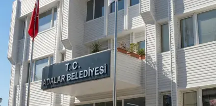 Adalar Belediyesi'nde başkan vekilliği seçimi ertelendi