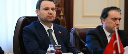 Gürlek şehit aileleri ve gaziler için hassasiyet vurgusu yaparak kırmızı çizgileri açıkladı