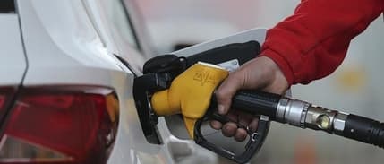 Akaryakıt fiyatlarında yeni zam