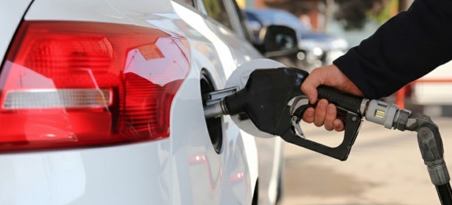 Akaryakıtta tabela güncellendi: Benzine zam geldi