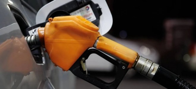 Akaryakıtta zam furyası: Benzin ve motorinde yeni zam beklentisi