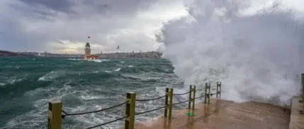 AKOM'dan İstanbul için fırtına uyarısı
