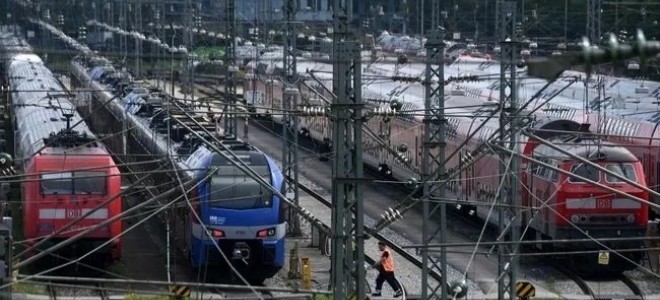 Alman makinistler 6 günlük greve hazırlanıyor