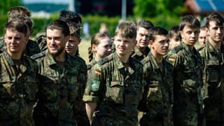 Alman ordusunda personel krizi: Zorunlu askerlik geri mi dönüyor?