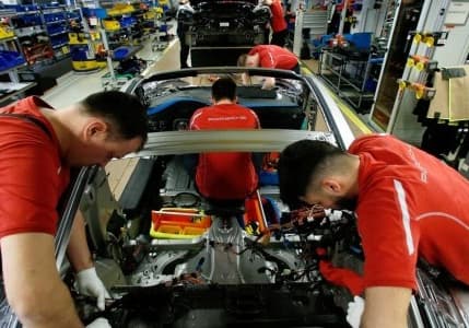 Almanya'da ekonomik toparlanma mayısta ivme kazandı