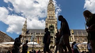 Almanya'da fabrika siparişleri beklentileri aştı